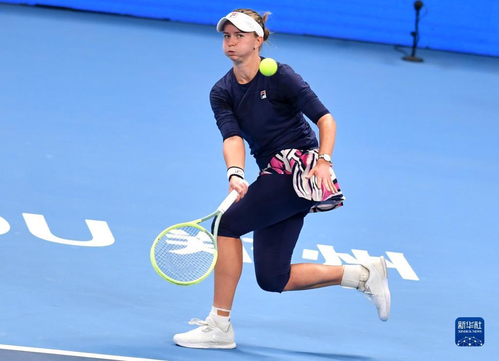 中占据更多 中占据更多