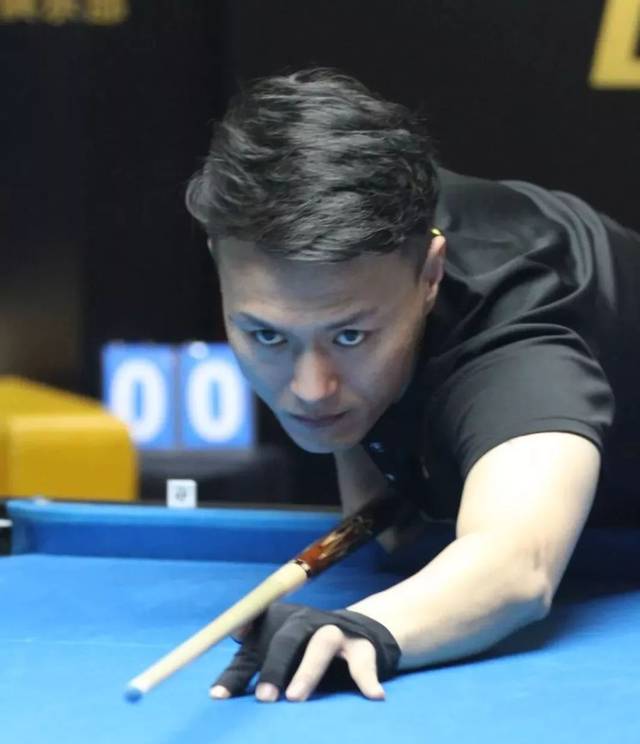 格外谨慎 格外谨慎