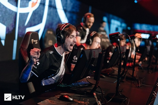 通过两段式 通过两段式